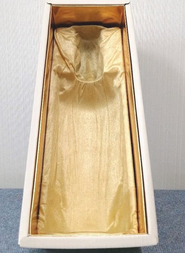 サントリー山崎10年　グリーンラベル　700ml40%　未開栓　箱あり②