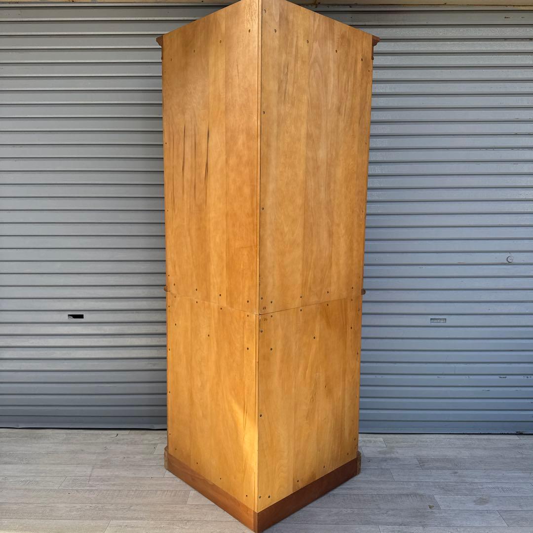 横浜ダニエル　コーナーキャビネット　飾り棚　食器棚