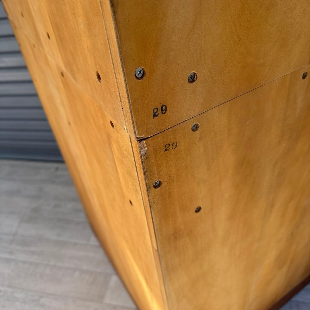 横浜ダニエル　コーナーキャビネット　飾り棚　食器棚