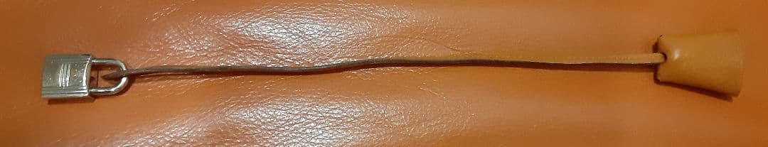 エルメス クロシェット 南京錠 キーホルダー