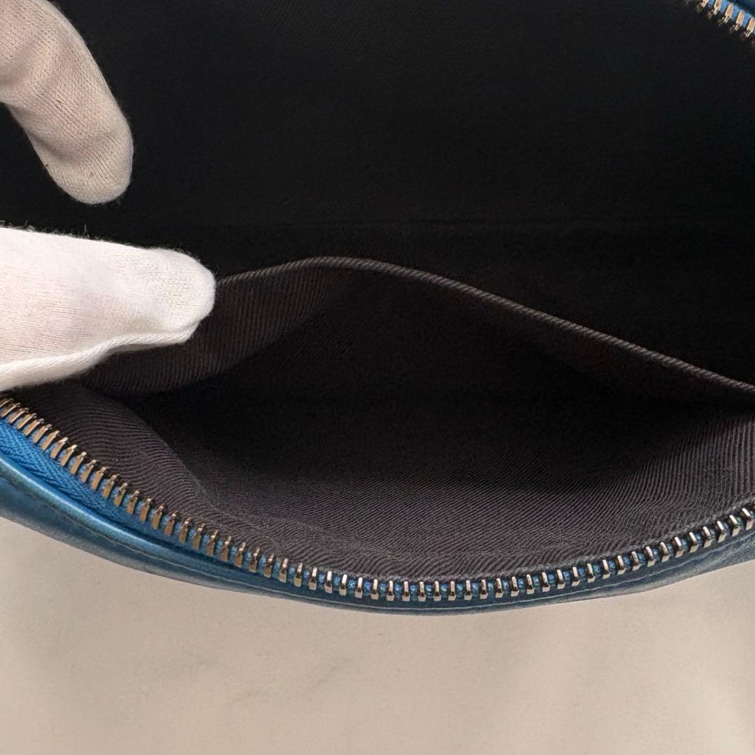 ボッテガヴェネタ イントレチャート ボディバッグ ブルー