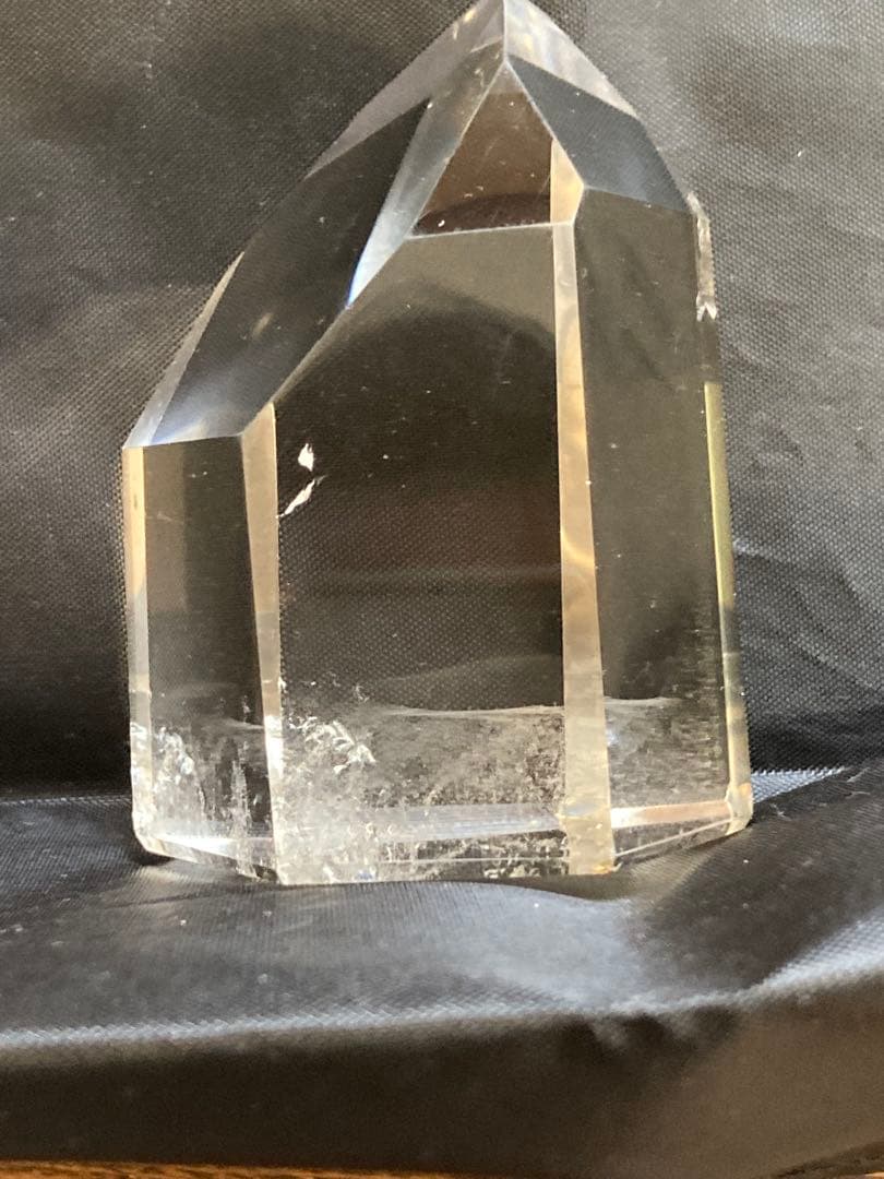 超透明　ファントム　虹入り水晶ポイント