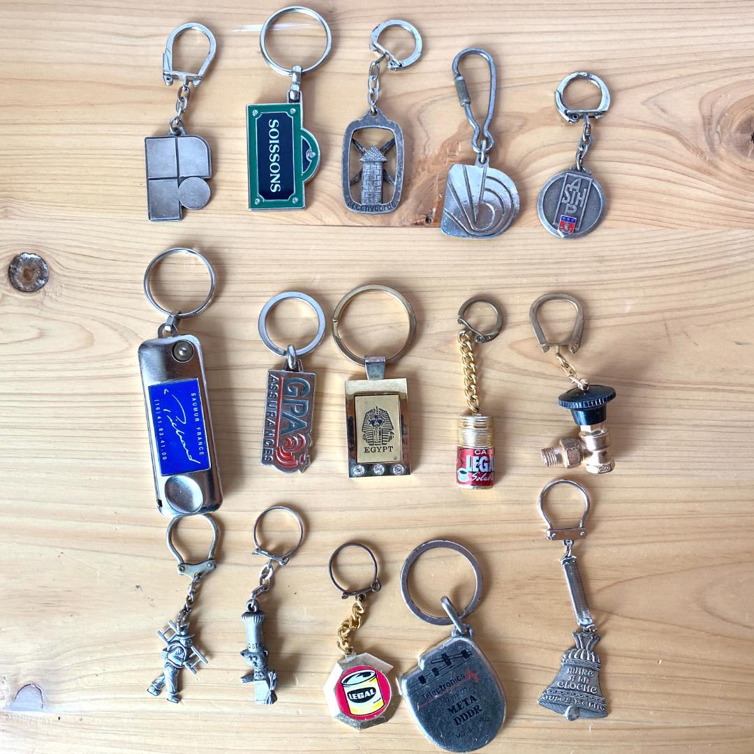 75個セット フランスヴィンテージ 金属製 キーホルダーまとめ売り D13