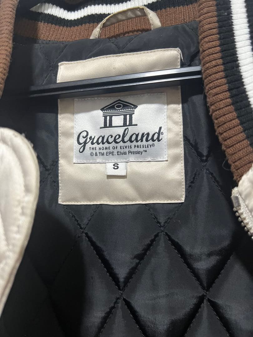 エルヴィス プレスリー公式のGraceland サンダイヤル刺繍ジャンパー