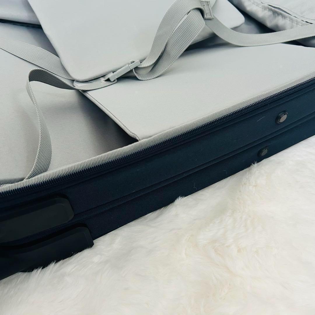 無印良品 半分の厚みで収納できるソフト キャリーケース 63L スーツケース