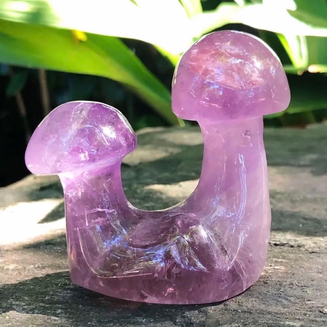 紫水晶　アメジスト　原石　双子　マッシュルーム　きのこ