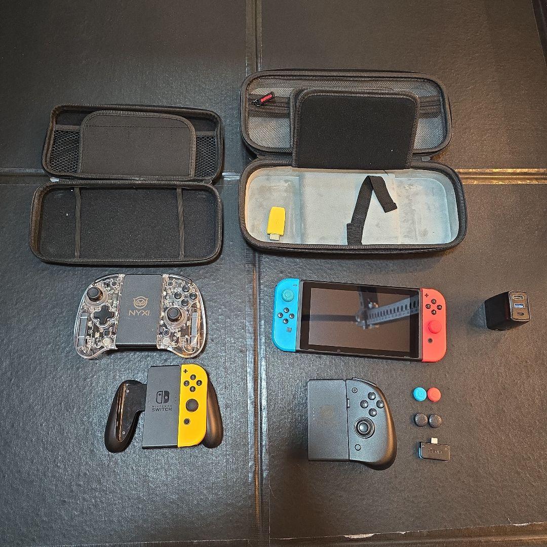 Nintendo Switch 本体 青/赤 Joy-Con付き+アクセサリー