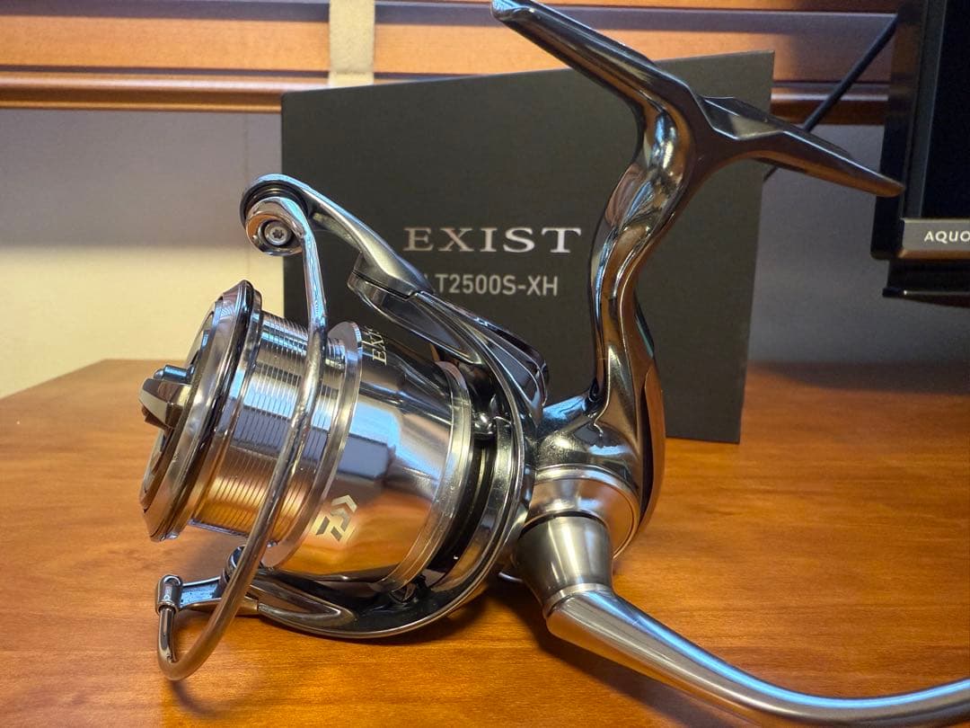 美品 良好 22イグジスト LT2500S-XH ダイワ EXIST