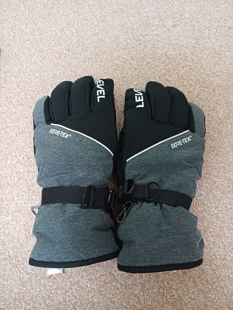 QUIKSILVER マルチカラースノーボードウェア上下・ゴーグル・グローブ