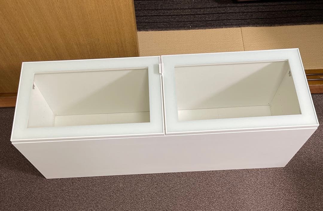 BESTÅ ベストー 壁取り付け式キャビネット　ライトグリーン クリアガラス