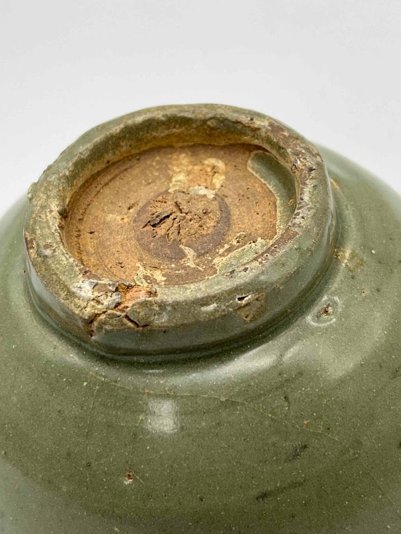 元時代　青磁　龍泉窯碗　青磁茶碗　唐物　古賞物　時代物　旧家蔵出し(D-57)