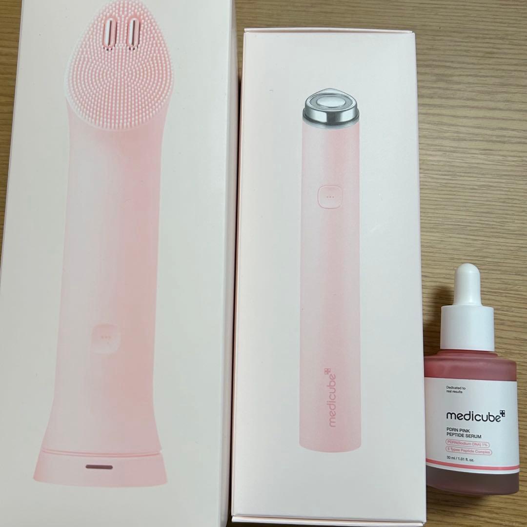 メディキューブ　美顔器 ブースタープロミニプラスPDRNアンプル付き