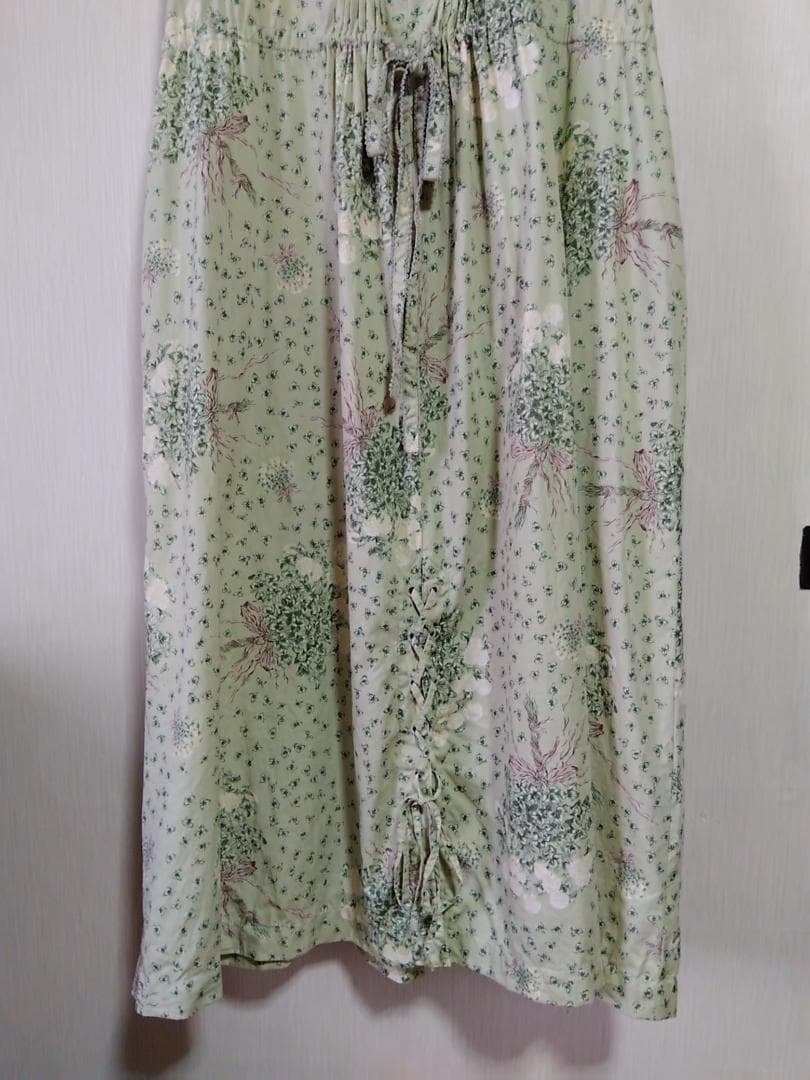 ワンダフルワールドのジャンバースカート