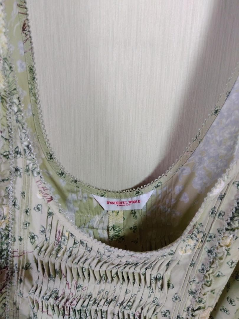 ワンダフルワールドのジャンバースカート