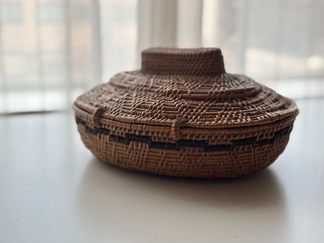 天然素材　アタ雑貨　蓋付き楕円小物入れ