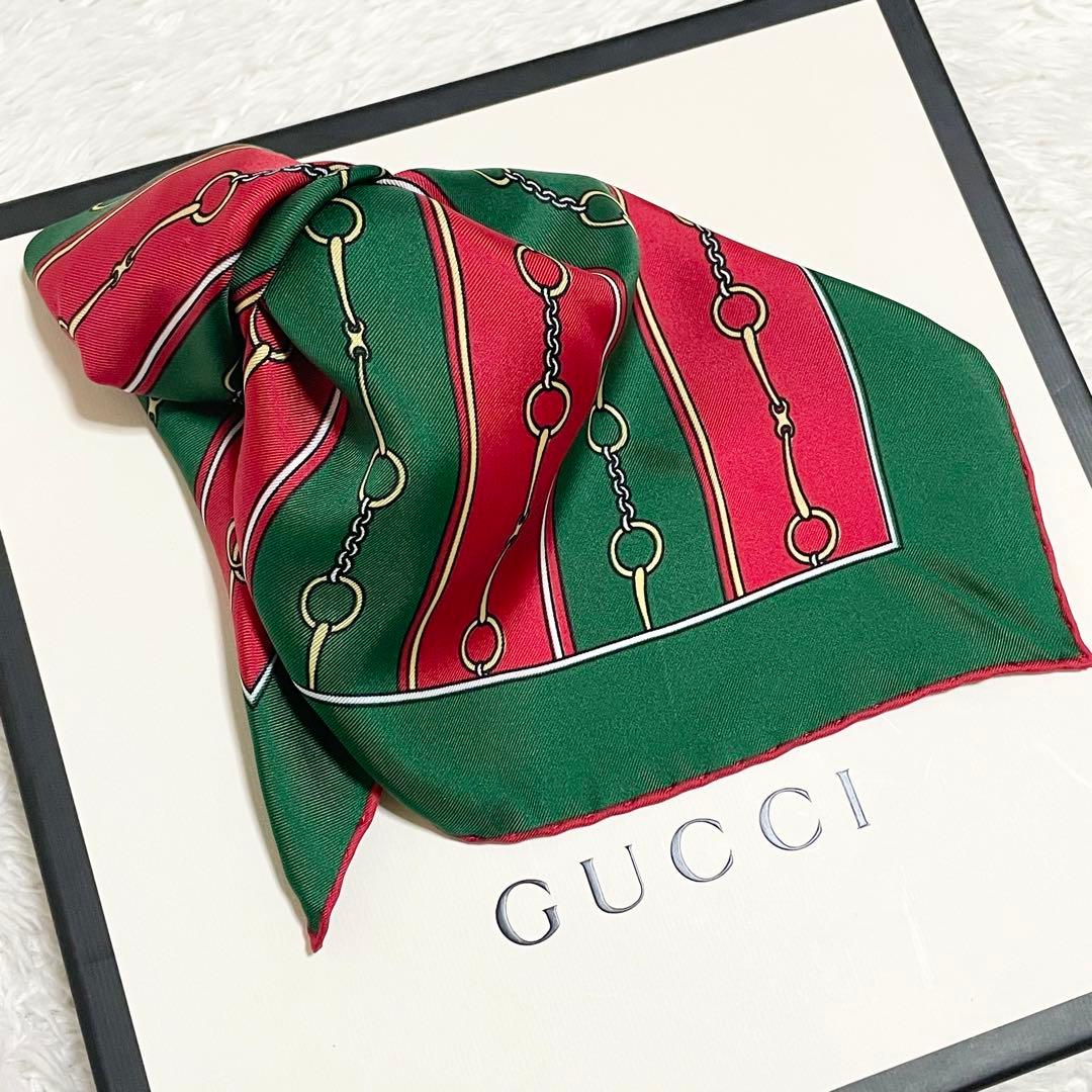 未使用級☆グッチ スカーフ ホースビット 箱・リボン付き シルク100%