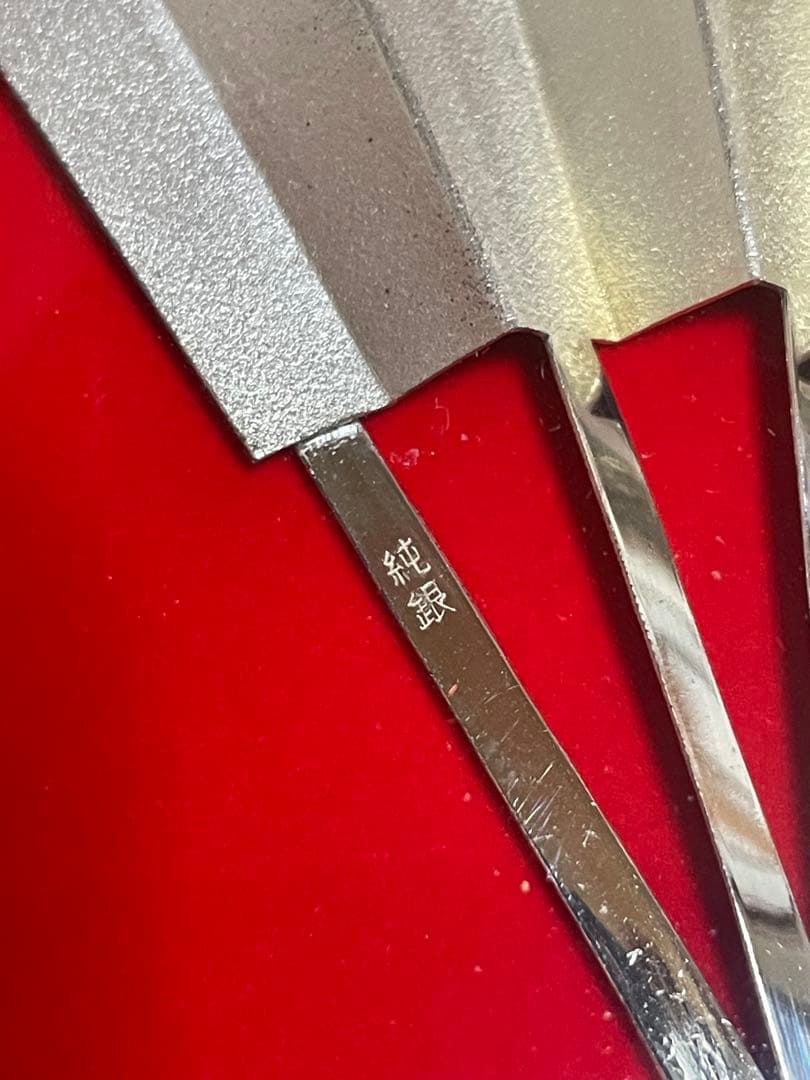 純銀製品 置物 和風デザインの扇子とサイン入り写真