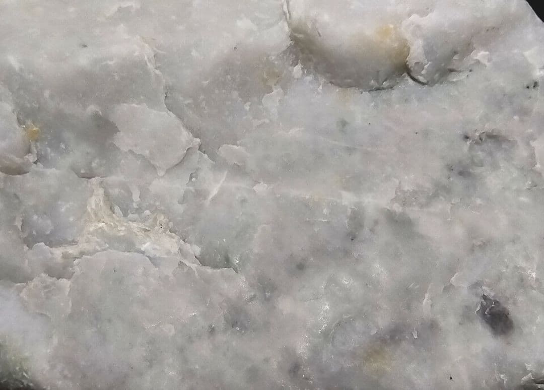 ★翡翠原石★糸魚川硬玉【小滝・転石川ズレ・ウブ7.9kg】