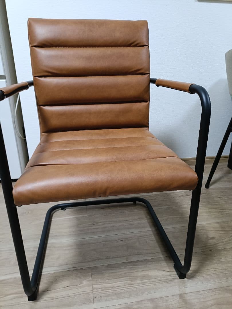 ￥8000✕２脚【美品】ダイニングチェア