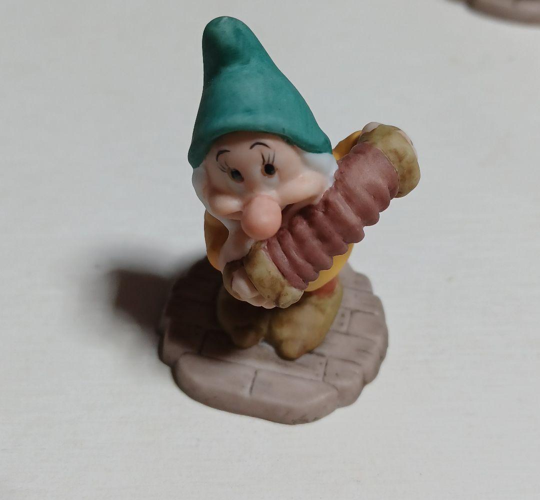 加藤工芸　白雪姫と7人のこびと　ガーデンフィギュアコレクション