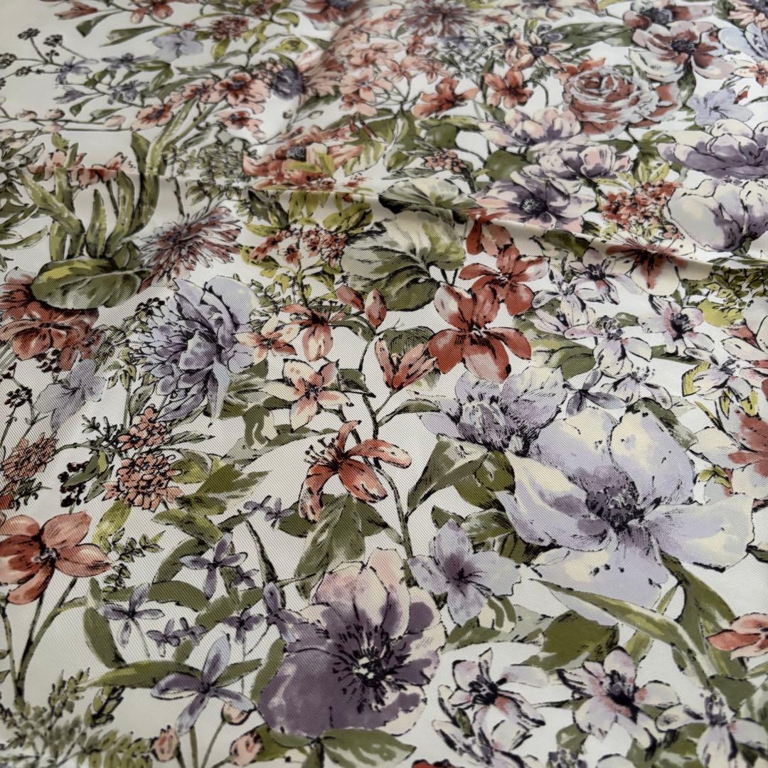 【極美品】クリスチャンディオール シルク100% 大判スカーフ 花柄 イタリア製