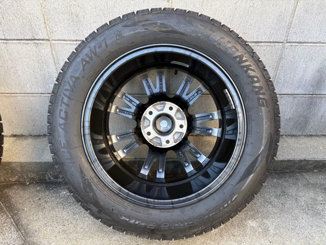 【年末年始セール】［バリ溝] 16インチ　スタッドレスタイヤ　1シーズンのみ使用