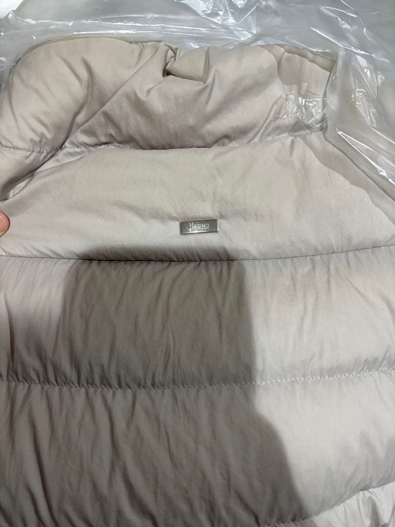 Herno ベージュ ダウンジャケット