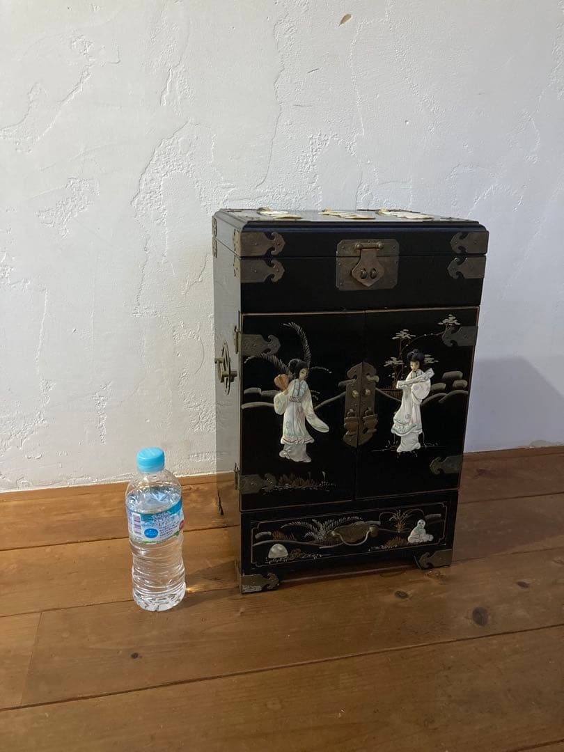 ビンテージ家具 螺鈿細工 観音扉 棚 ビンテージ インテリア螺鈿家具