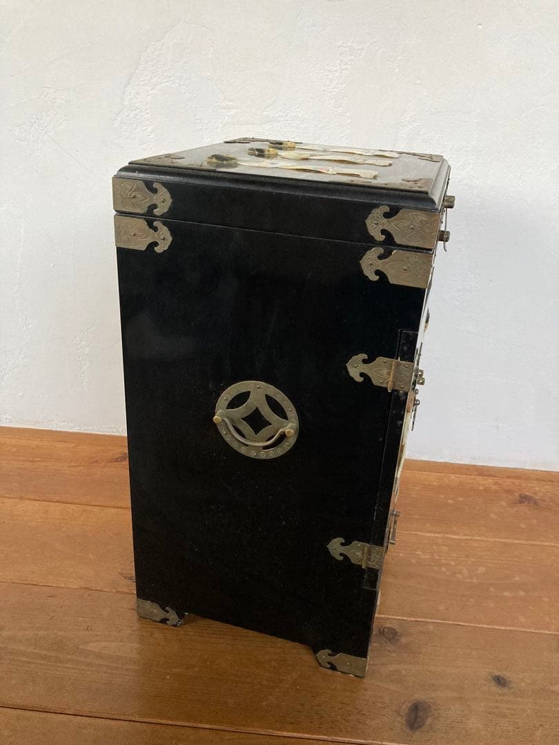 ビンテージ家具 螺鈿細工 観音扉 棚 ビンテージ インテリア螺鈿家具