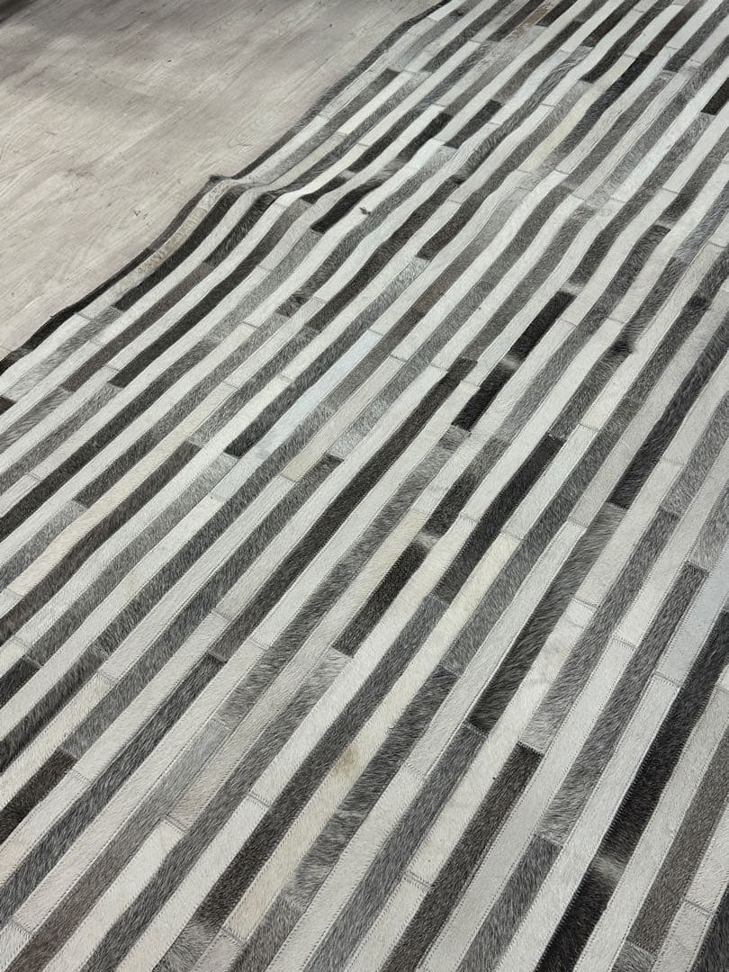 【東京都内23区配送無料】定価12万　カーペット　絨毯　ラグ　牛革　パッチワーク