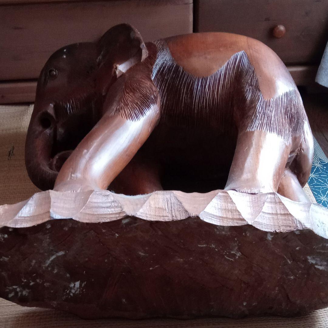 像の彫刻(木製)