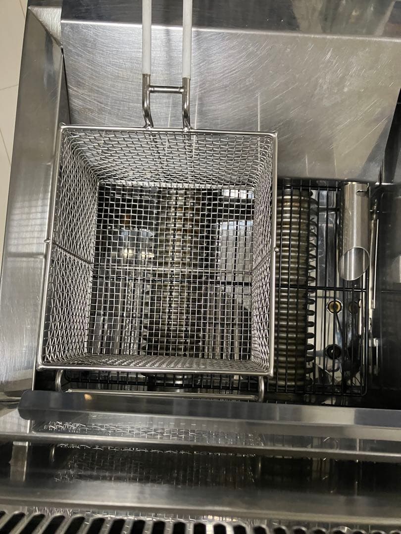 ガスフライヤー 厨房機器 美品