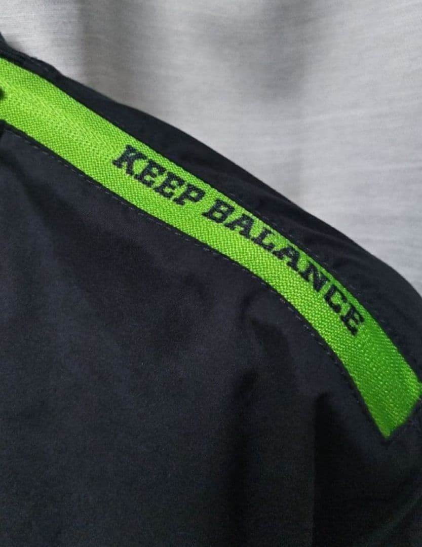 ニューエラ　プルオーバー　ナイロン　ジャケット　黒