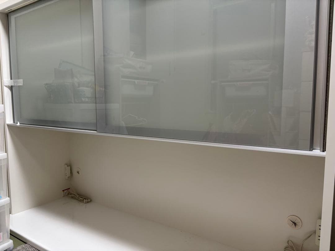 ホワイト食器棚