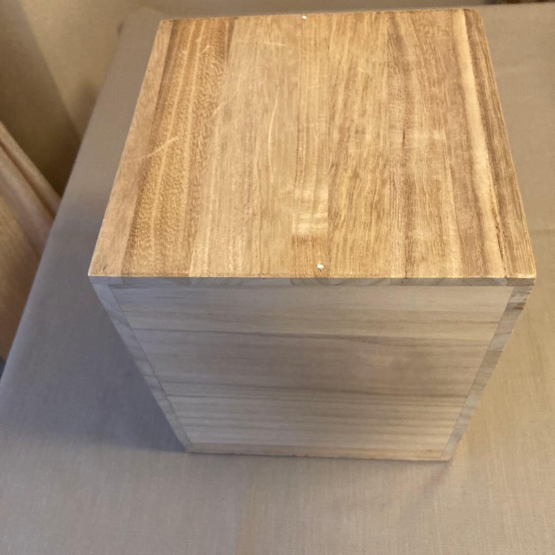 花瓶「白抜椿文壺」伊賀焼 谷本洋