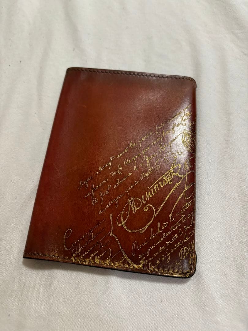 ベルルッティ パスポートケース