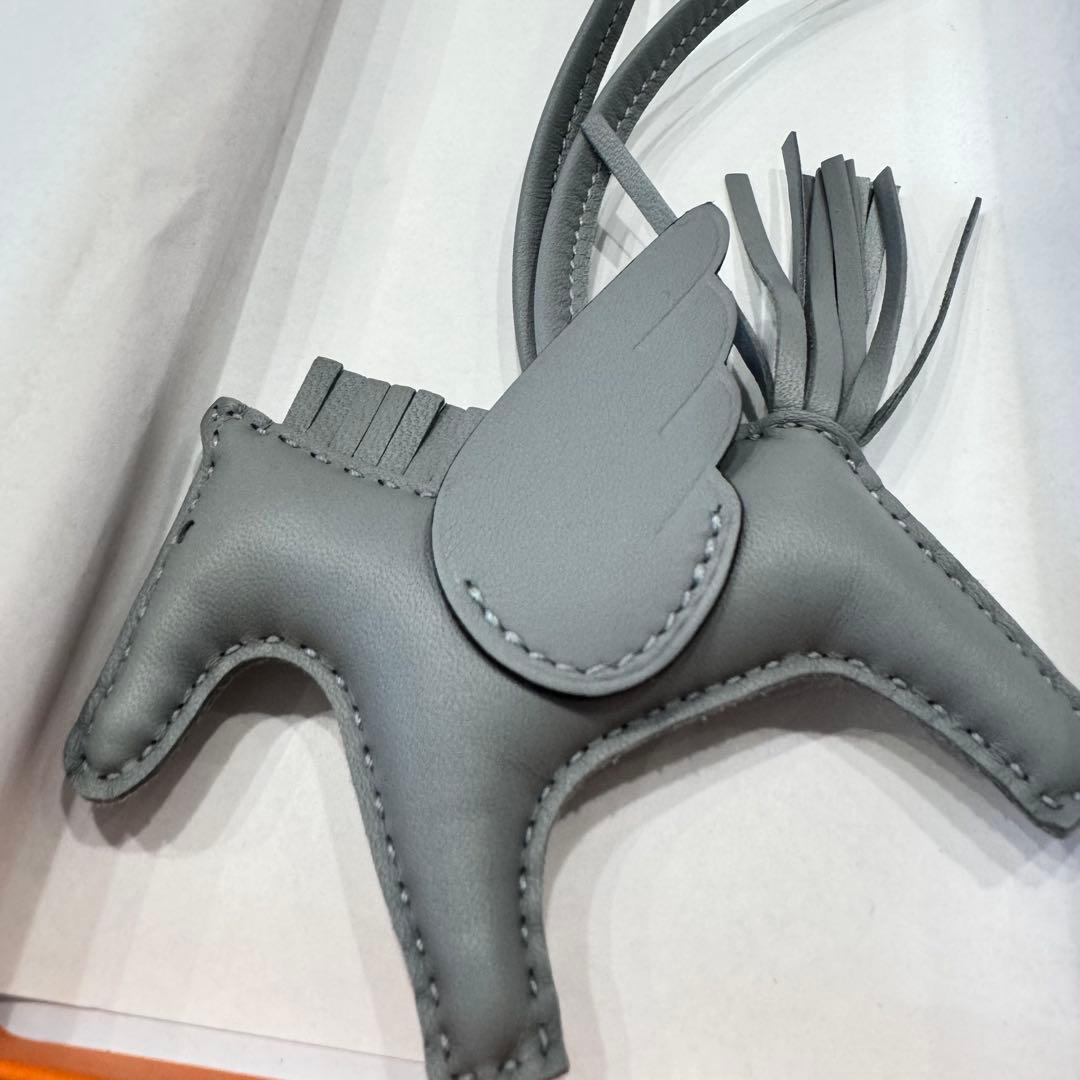 HERMES エルメス ペガサスチャーム PM ソーグリパンタン K刻印 新品