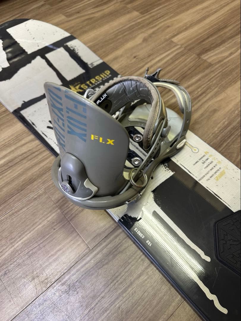 スノーボード FANATIC 152cmビンディングFLUX size Mセット