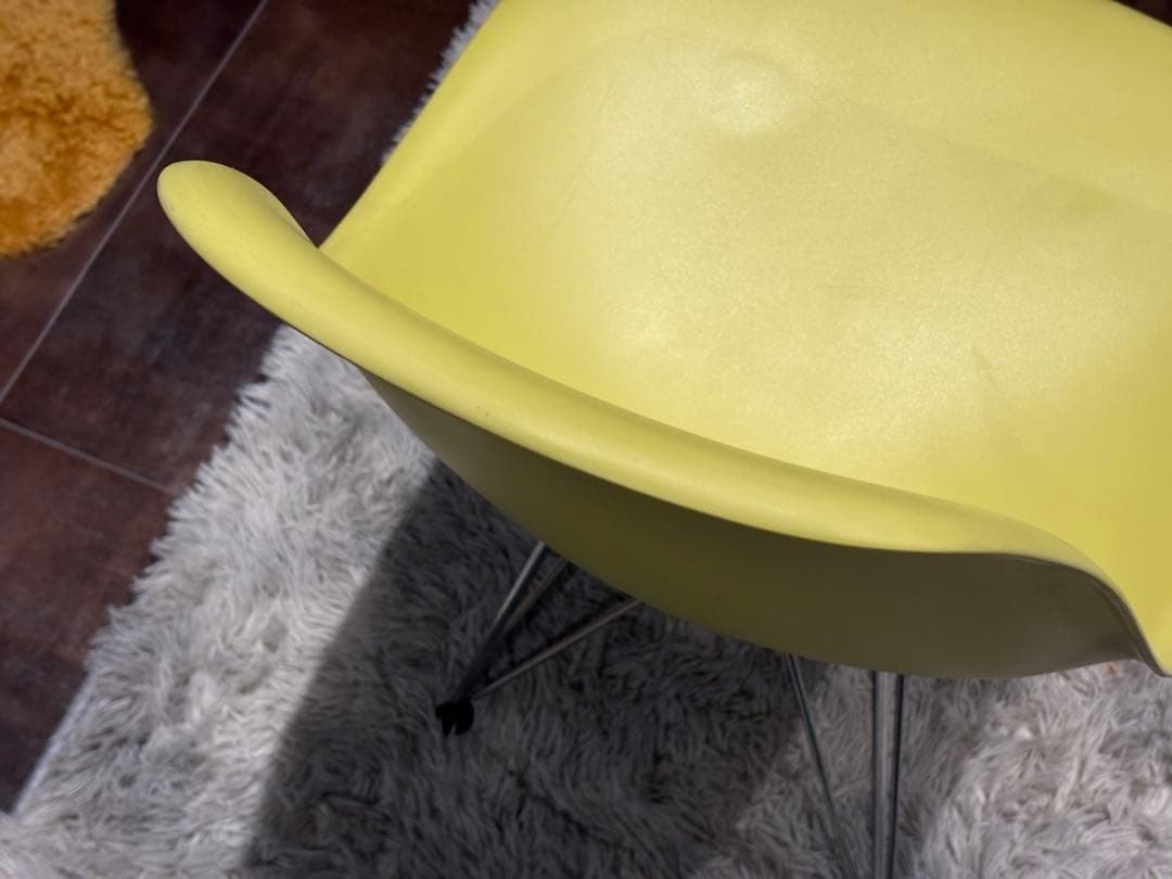 ハーマンミラー　イームズ シェルチェア　エッフェルベース（ワイヤーベース）InY