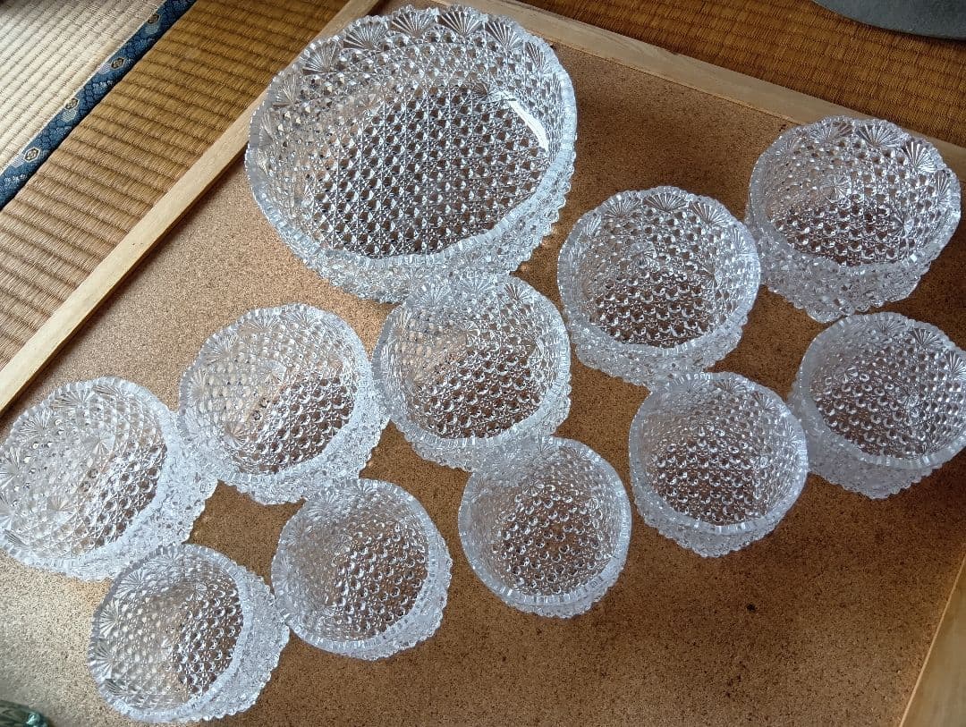 【美品】HOYA クリスタルガラス　大鉢1.中鉢5客.小鉢5客11点亀甲つなぎ紋