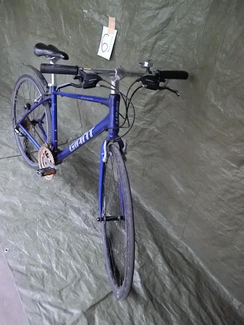 61：Giant　ESCAPE　ジャンク　引取限定：埼玉県所沢市