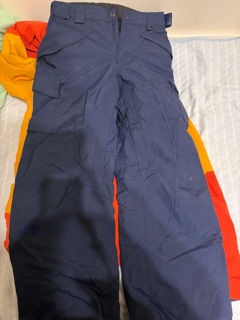 12月2000円値下The North Face スノーボードウェア上下