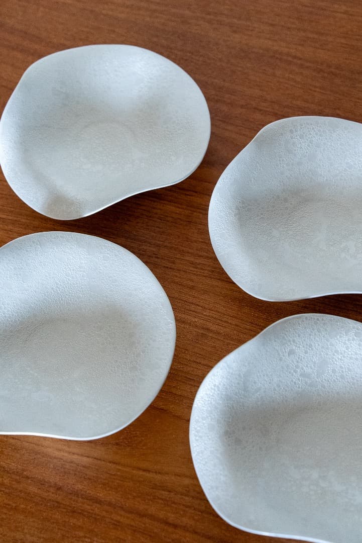 有田焼　吉右エ門窯「泡化粧 パール カービー鉢」4枚セット