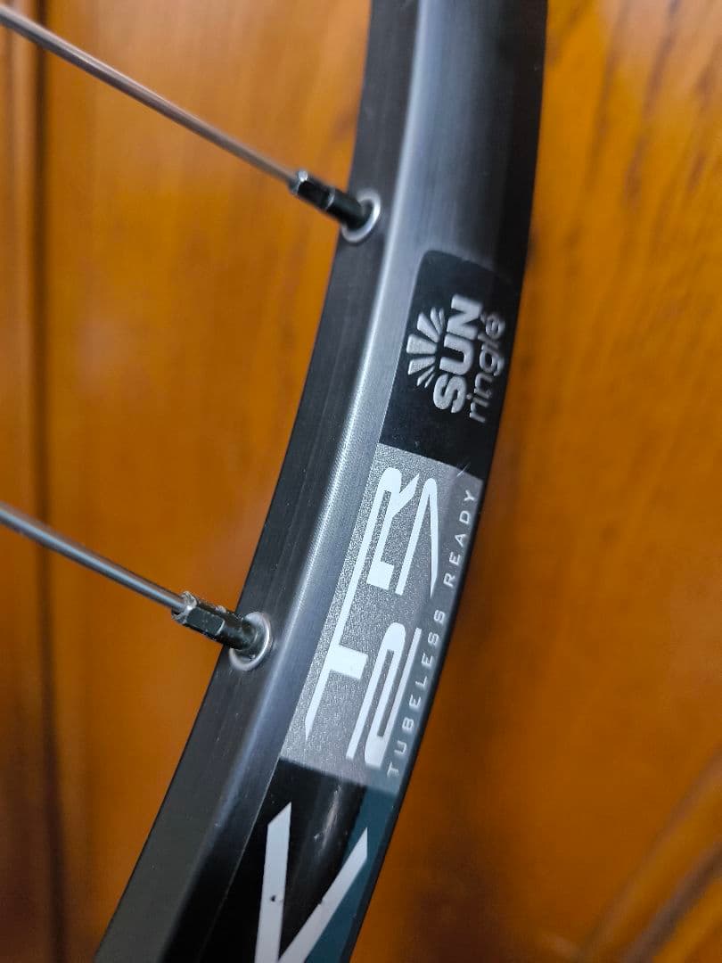 SUN Ringle Helix TR25 ホイールセット Novatecハブ