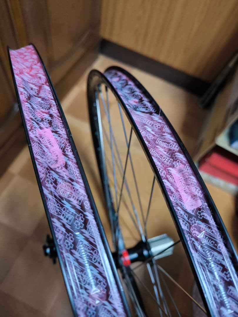 SUN Ringle Helix TR25 ホイールセット Novatecハブ