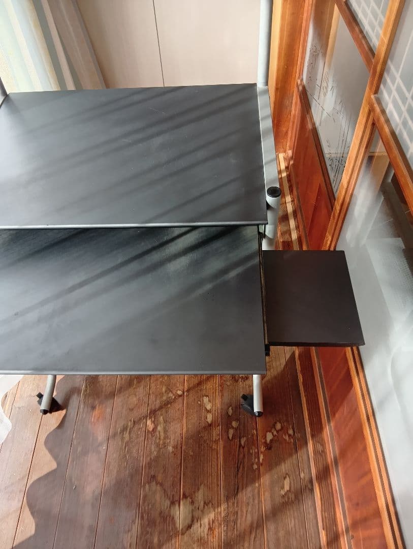 黒のパソコンデスク 引き出し付き