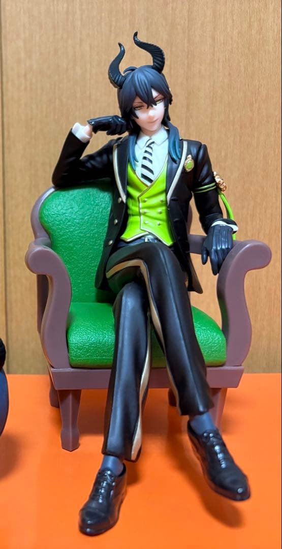 ツイステ フィギュア