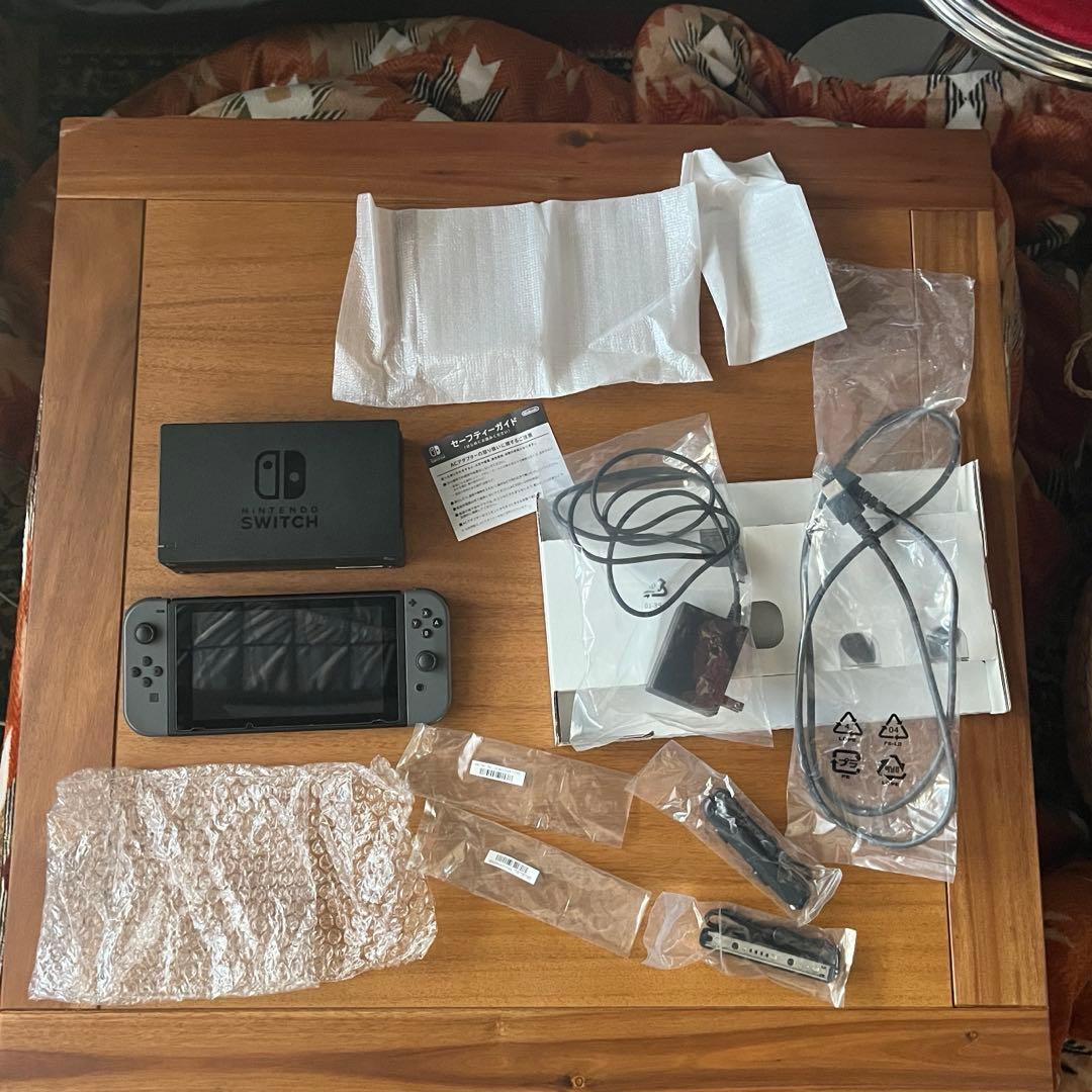 任天堂ニンテンドースイッチ 完動品 バッテリー強化版 グレー 2021年製