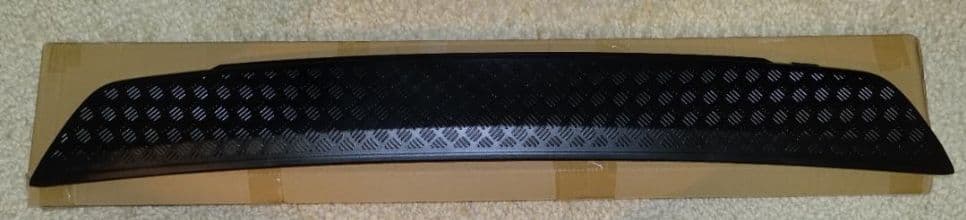 ディフェンダー ～2025 リアバンパーカバー傷防止 サテンブラック