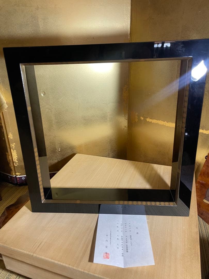 輪島塗　炉縁　目代宗芳作　 押面銀唐松　共箱　木製真塗 共箱　 未使用　茶道具